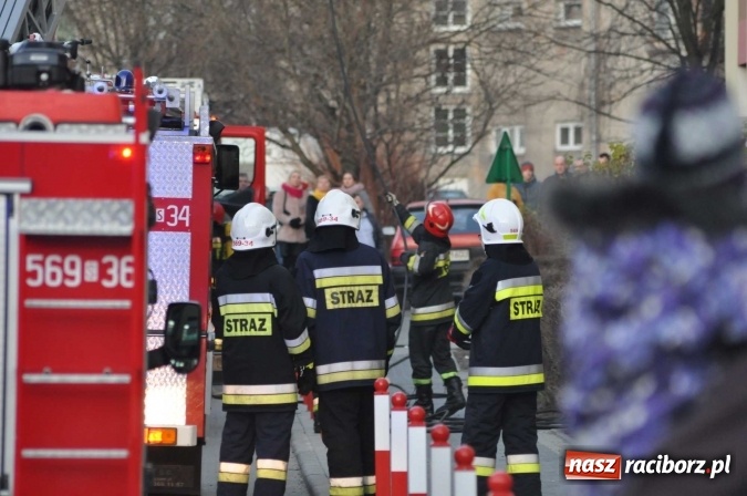 Zdjęcie w galerii na portalu naszraciborz.pl: Pożar w mieszkaniu przy Łąkowej - FOTO wiadomości z regionu