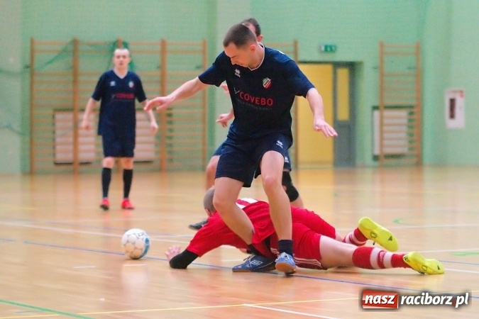Zdjęcie w galerii na portalu naszraciborz.pl: Poświąteczne zmagania w HLPN. Wychylylybymy ponownie liderem wiadomości z regionu