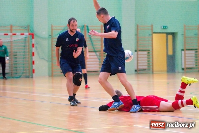 Zdjęcie w galerii na portalu naszraciborz.pl: Poświąteczne zmagania w HLPN. Wychylylybymy ponownie liderem wiadomości z regionu