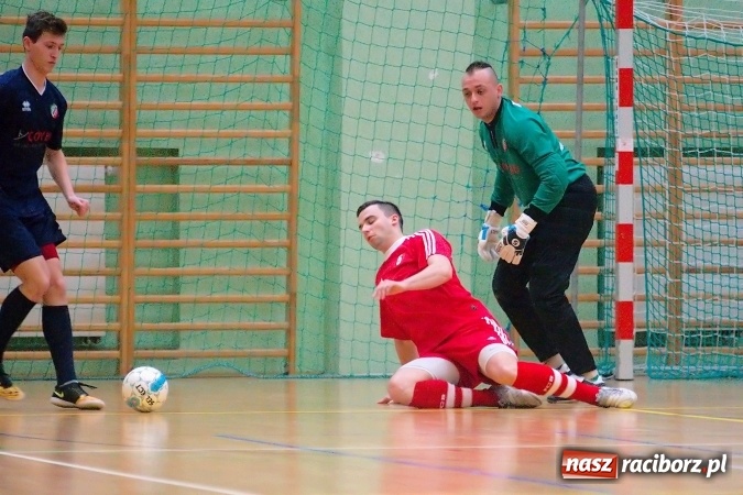 Zdjęcie w galerii na portalu naszraciborz.pl: Poświąteczne zmagania w HLPN. Wychylylybymy ponownie liderem wiadomości z regionu