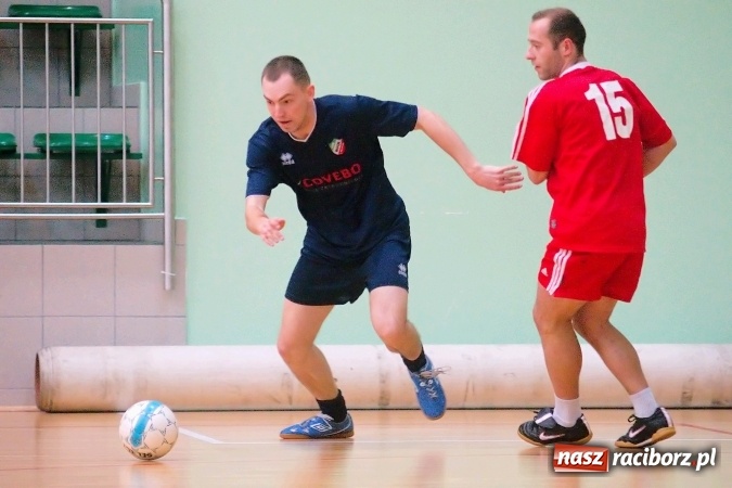 Zdjęcie w galerii na portalu naszraciborz.pl: Poświąteczne zmagania w HLPN. Wychylylybymy ponownie liderem wiadomości z regionu