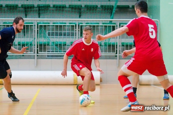 Zdjęcie w galerii na portalu naszraciborz.pl: Poświąteczne zmagania w HLPN. Wychylylybymy ponownie liderem wiadomości z regionu