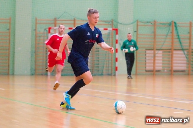 Zdjęcie w galerii na portalu naszraciborz.pl: Poświąteczne zmagania w HLPN. Wychylylybymy ponownie liderem wiadomości z regionu