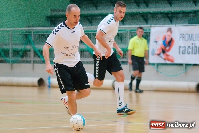 Zdjęcie w galerii na portalu naszraciborz.pl: Poświąteczne zmagania w HLPN. Wychylylybymy ponownie liderem wiadomości z regionu