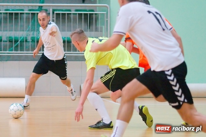 Zdjęcie w galerii na portalu naszraciborz.pl: Poświąteczne zmagania w HLPN. Wychylylybymy ponownie liderem wiadomości z regionu