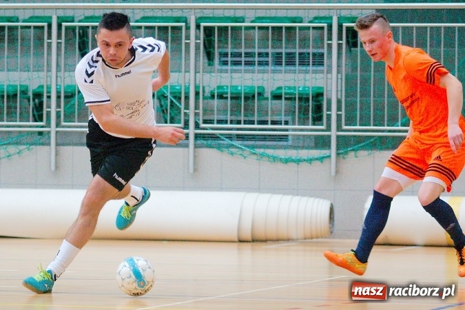 Zdjęcie w galerii na portalu naszraciborz.pl: Poświąteczne zmagania w HLPN. Wychylylybymy ponownie liderem wiadomości z regionu
