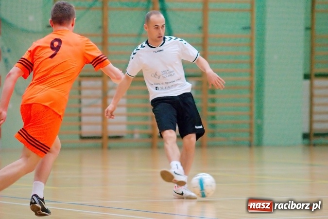 Zdjęcie w galerii na portalu naszraciborz.pl: Poświąteczne zmagania w HLPN. Wychylylybymy ponownie liderem wiadomości z regionu