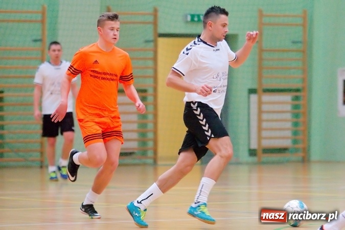 Zdjęcie w galerii na portalu naszraciborz.pl: Poświąteczne zmagania w HLPN. Wychylylybymy ponownie liderem wiadomości z regionu