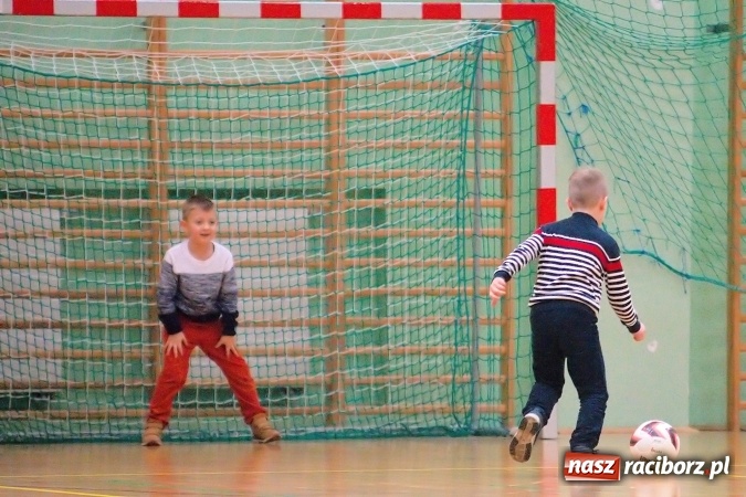 Zdjęcie w galerii na portalu naszraciborz.pl: Poświąteczne zmagania w HLPN. Wychylylybymy ponownie liderem wiadomości z regionu