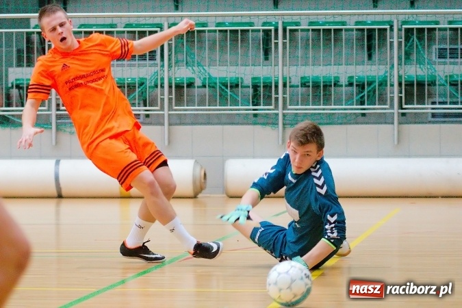 Zdjęcie w galerii na portalu naszraciborz.pl: Poświąteczne zmagania w HLPN. Wychylylybymy ponownie liderem wiadomości z regionu