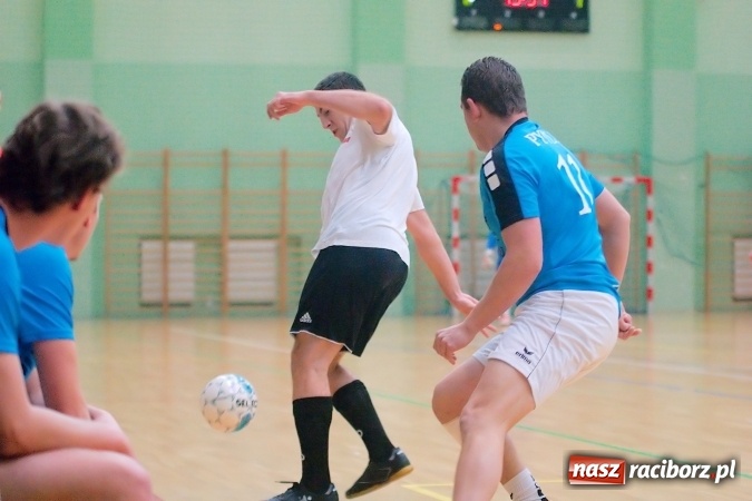 Zdjęcie w galerii na portalu naszraciborz.pl: Poświąteczne zmagania w HLPN. Wychylylybymy ponownie liderem wiadomości z regionu