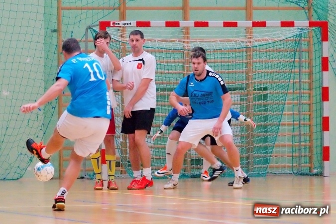 Zdjęcie w galerii na portalu naszraciborz.pl: Poświąteczne zmagania w HLPN. Wychylylybymy ponownie liderem wiadomości z regionu