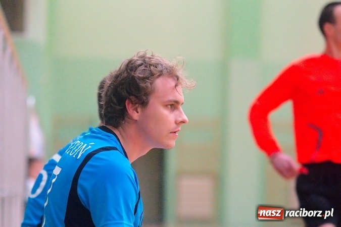 Zdjęcie w galerii na portalu naszraciborz.pl: Poświąteczne zmagania w HLPN. Wychylylybymy ponownie liderem wiadomości z regionu