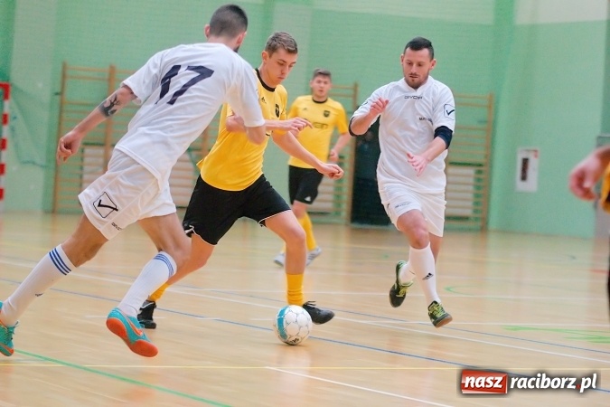 Zdjęcie w galerii na portalu naszraciborz.pl: Poświąteczne zmagania w HLPN. Wychylylybymy ponownie liderem wiadomości z regionu