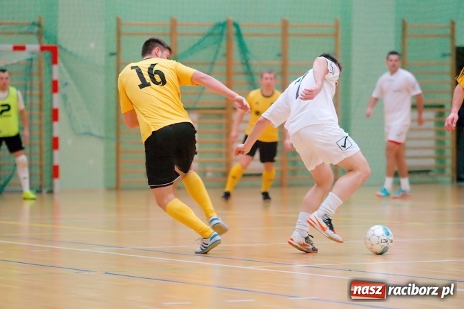 Zdjęcie w galerii na portalu naszraciborz.pl: Poświąteczne zmagania w HLPN. Wychylylybymy ponownie liderem wiadomości z regionu