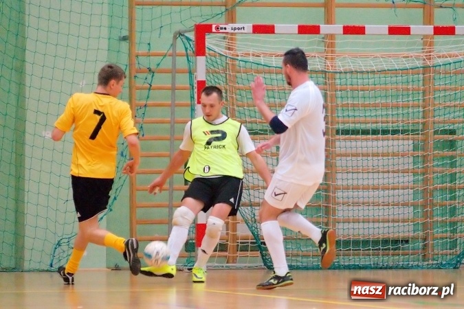 Zdjęcie w galerii na portalu naszraciborz.pl: Poświąteczne zmagania w HLPN. Wychylylybymy ponownie liderem wiadomości z regionu