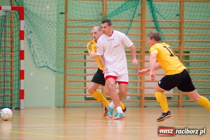 Zdjęcie w galerii na portalu naszraciborz.pl: Poświąteczne zmagania w HLPN. Wychylylybymy ponownie liderem wiadomości z regionu