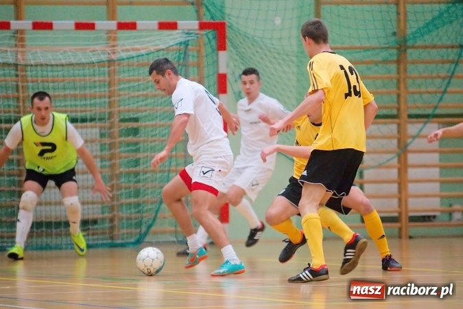 Zdjęcie w galerii na portalu naszraciborz.pl: Poświąteczne zmagania w HLPN. Wychylylybymy ponownie liderem wiadomości z regionu