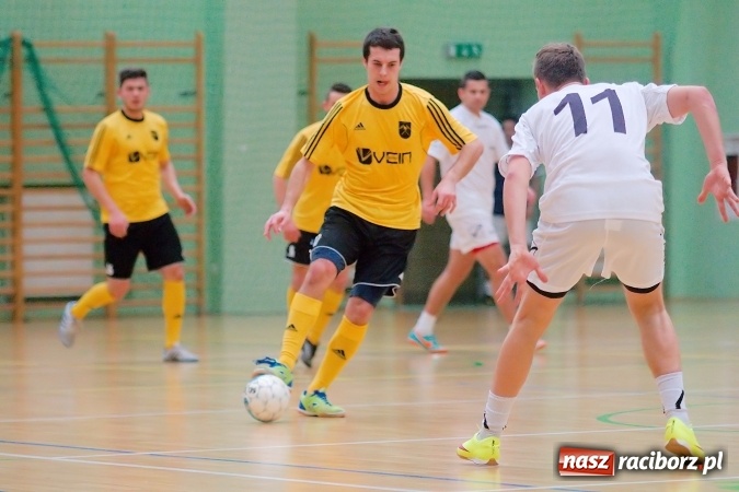 Zdjęcie w galerii na portalu naszraciborz.pl: Poświąteczne zmagania w HLPN. Wychylylybymy ponownie liderem wiadomości z regionu