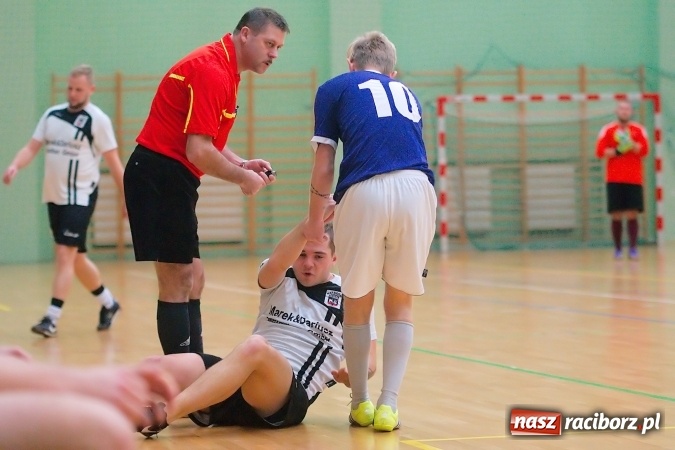 Zdjęcie w galerii na portalu naszraciborz.pl: Poświąteczne zmagania w HLPN. Wychylylybymy ponownie liderem wiadomości z regionu