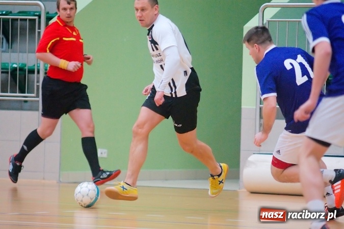 Zdjęcie w galerii na portalu naszraciborz.pl: Poświąteczne zmagania w HLPN. Wychylylybymy ponownie liderem wiadomości z regionu