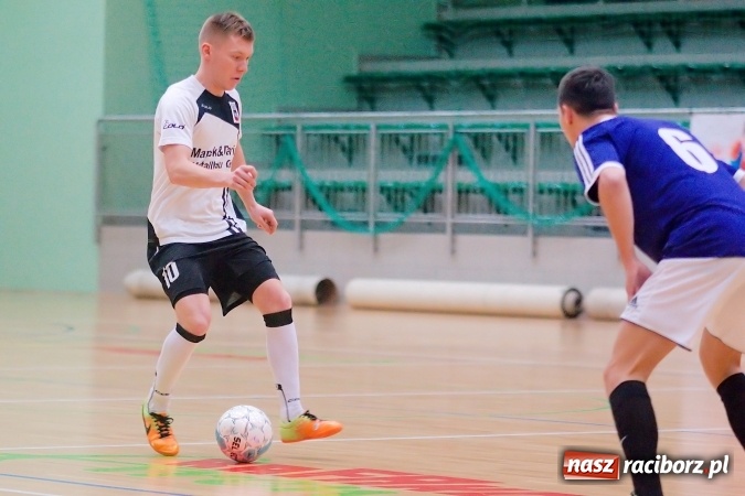 Zdjęcie w galerii na portalu naszraciborz.pl: Poświąteczne zmagania w HLPN. Wychylylybymy ponownie liderem wiadomości z regionu