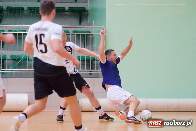 Zdjęcie w galerii na portalu naszraciborz.pl: Poświąteczne zmagania w HLPN. Wychylylybymy ponownie liderem wiadomości z regionu