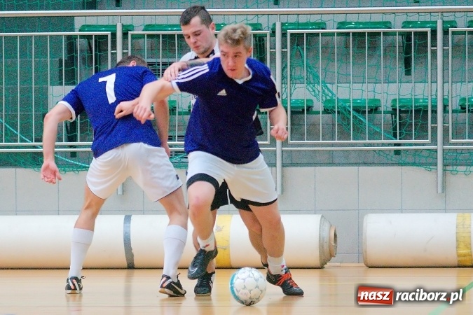 Zdjęcie w galerii na portalu naszraciborz.pl: Poświąteczne zmagania w HLPN. Wychylylybymy ponownie liderem wiadomości z regionu