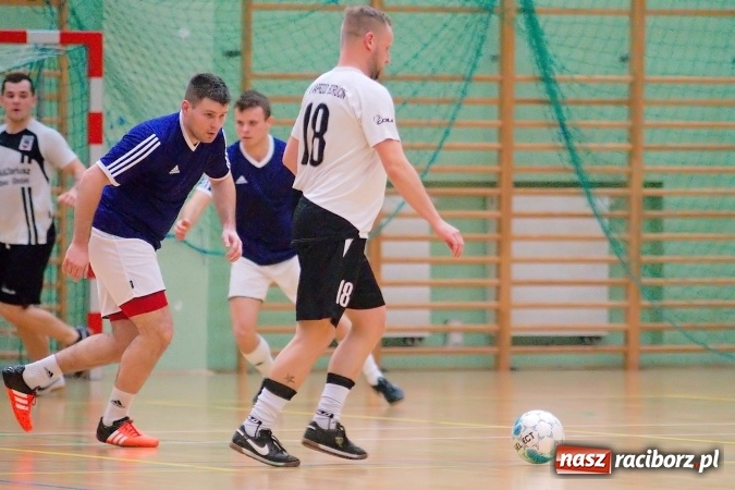 Zdjęcie w galerii na portalu naszraciborz.pl: Poświąteczne zmagania w HLPN. Wychylylybymy ponownie liderem wiadomości z regionu