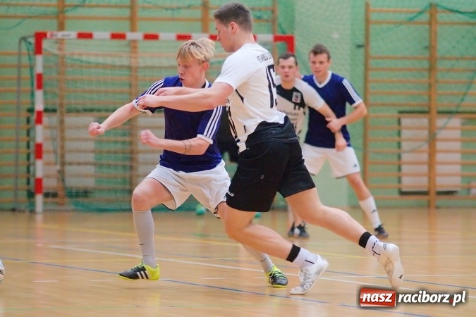 Zdjęcie w galerii na portalu naszraciborz.pl: Poświąteczne zmagania w HLPN. Wychylylybymy ponownie liderem wiadomości z regionu