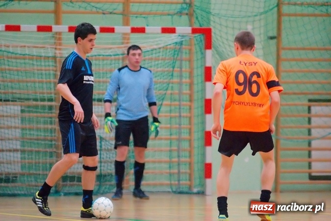 Zdjęcie w galerii na portalu naszraciborz.pl: Poświąteczne zmagania w HLPN. Wychylylybymy ponownie liderem wiadomości z regionu