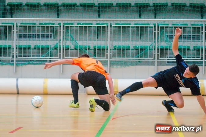 Zdjęcie w galerii na portalu naszraciborz.pl: Poświąteczne zmagania w HLPN. Wychylylybymy ponownie liderem wiadomości z regionu