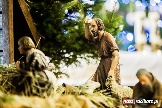 Zdjęcie w galerii na portalu naszraciborz.pl: Atlantyda kolędowała w Matce Bożej wiadomości z regionu