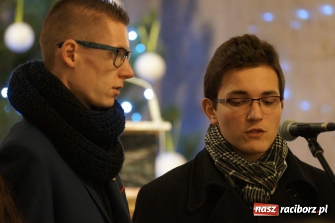 Zdjęcie w galerii na portalu naszraciborz.pl: Atlantyda kolędowała w Matce Bożej wiadomości z regionu