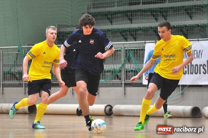 Zdjęcie w galerii na portalu naszraciborz.pl: HLPN: Grała druga liga wiadomości z regionu