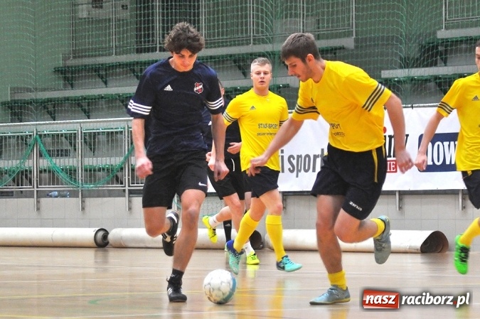 Zdjęcie w galerii na portalu naszraciborz.pl: HLPN: Grała druga liga wiadomości z regionu