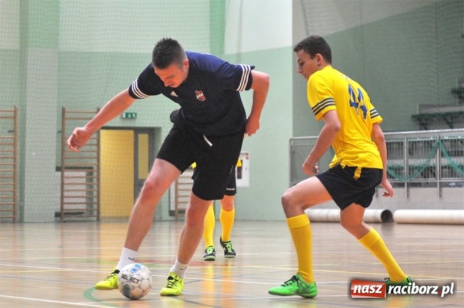 Zdjęcie w galerii na portalu naszraciborz.pl: HLPN: Grała druga liga wiadomości z regionu