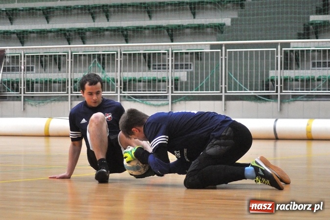 Zdjęcie w galerii na portalu naszraciborz.pl: HLPN: Grała druga liga wiadomości z regionu