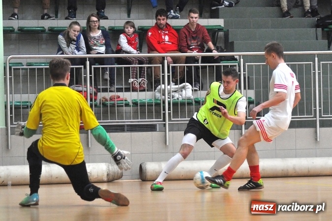 Zdjęcie w galerii na portalu naszraciborz.pl: HLPN: Grała druga liga wiadomości z regionu