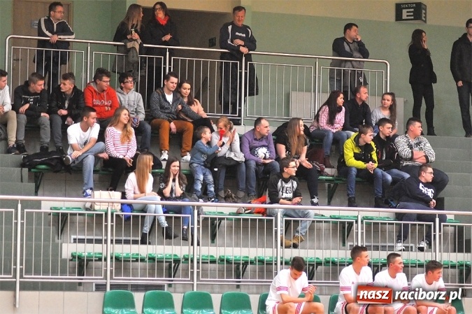 Zdjęcie w galerii na portalu naszraciborz.pl: HLPN: Grała druga liga wiadomości z regionu