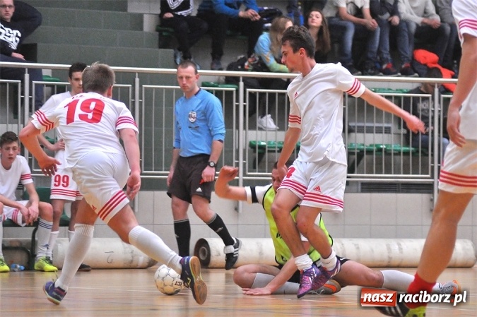 Zdjęcie w galerii na portalu naszraciborz.pl: HLPN: Grała druga liga wiadomości z regionu