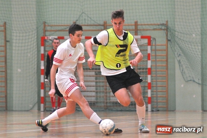 Zdjęcie w galerii na portalu naszraciborz.pl: HLPN: Grała druga liga wiadomości z regionu