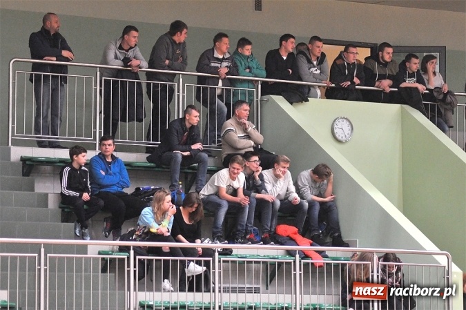 Zdjęcie w galerii na portalu naszraciborz.pl: HLPN: Grała druga liga wiadomości z regionu