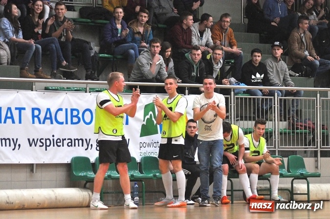 Zdjęcie w galerii na portalu naszraciborz.pl: HLPN: Grała druga liga wiadomości z regionu