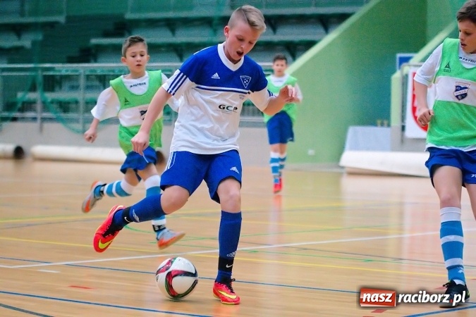 Zdjęcie w galerii na portalu naszraciborz.pl: Sportowe emocje w Arenie Rafako. III Turniej Noworoczny o puchar dyrektora SMS za nami. Raciborska Unia zwycięska wiadomości z regionu