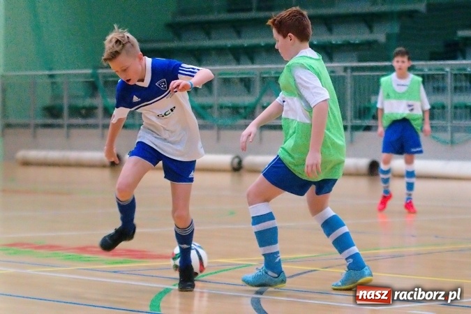 Zdjęcie w galerii na portalu naszraciborz.pl: Sportowe emocje w Arenie Rafako. III Turniej Noworoczny o puchar dyrektora SMS za nami. Raciborska Unia zwycięska wiadomości z regionu