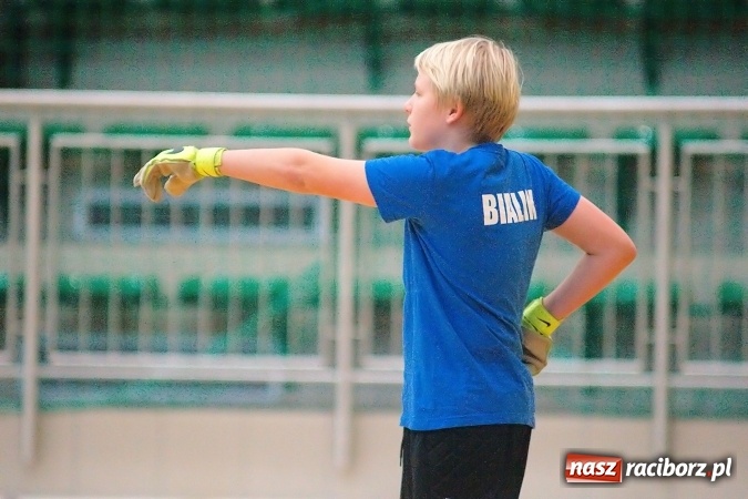 Zdjęcie w galerii na portalu naszraciborz.pl: Sportowe emocje w Arenie Rafako. III Turniej Noworoczny o puchar dyrektora SMS za nami. Raciborska Unia zwycięska wiadomości z regionu