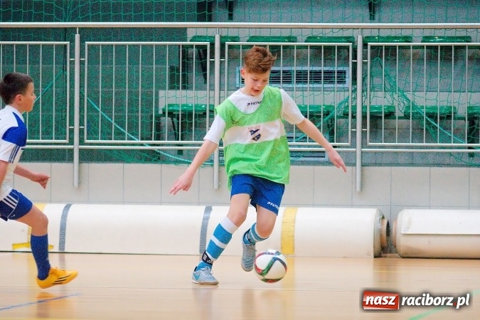 Zdjęcie w galerii na portalu naszraciborz.pl: Sportowe emocje w Arenie Rafako. III Turniej Noworoczny o puchar dyrektora SMS za nami. Raciborska Unia zwycięska wiadomości z regionu