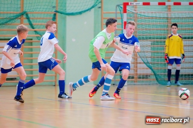 Zdjęcie w galerii na portalu naszraciborz.pl: Sportowe emocje w Arenie Rafako. III Turniej Noworoczny o puchar dyrektora SMS za nami. Raciborska Unia zwycięska wiadomości z regionu