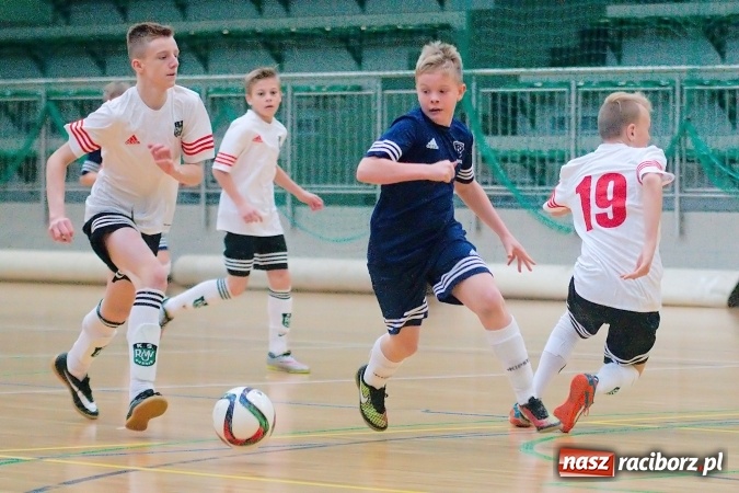 Zdjęcie w galerii na portalu naszraciborz.pl: Sportowe emocje w Arenie Rafako. III Turniej Noworoczny o puchar dyrektora SMS za nami. Raciborska Unia zwycięska wiadomości z regionu